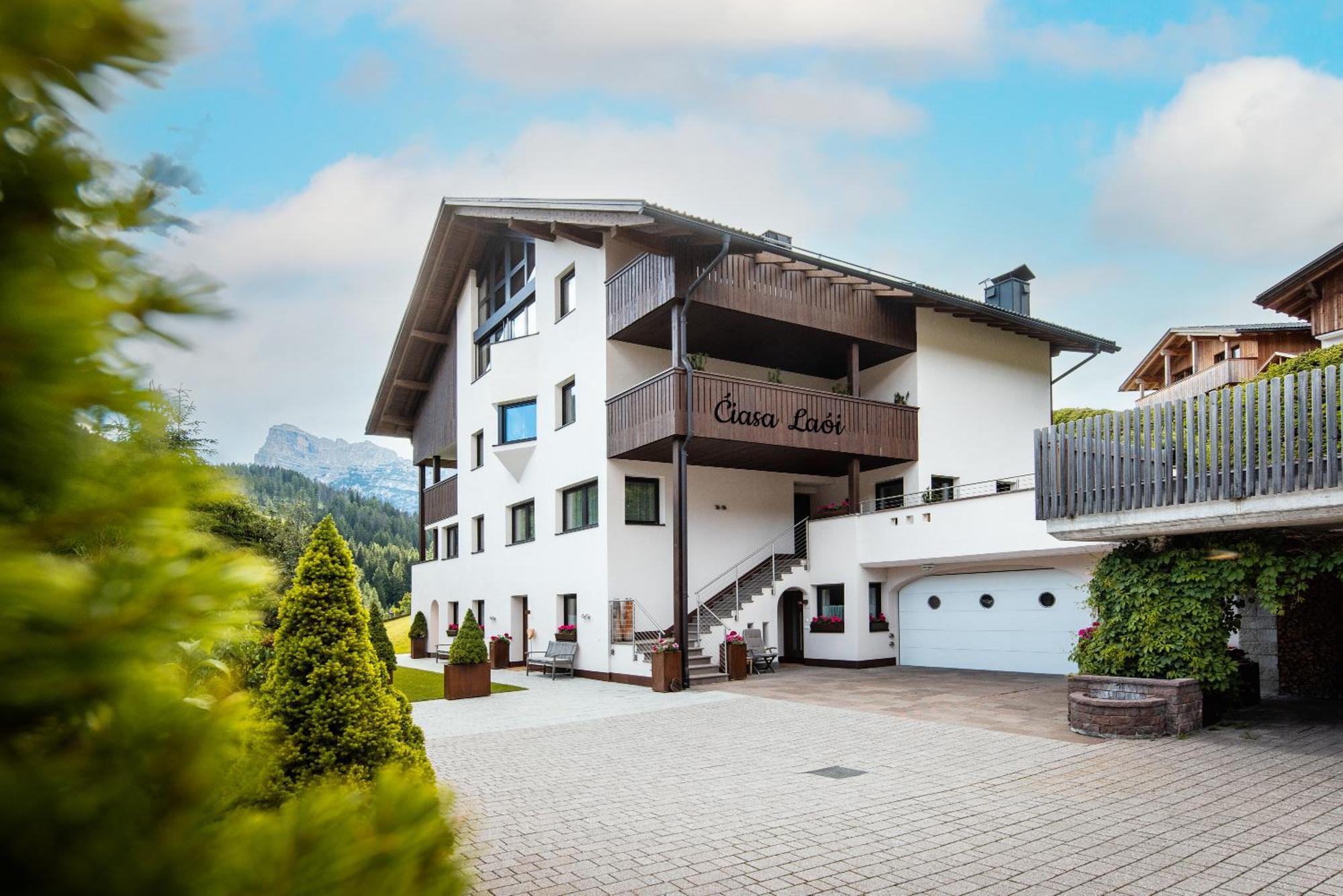 Apartment Ciasa Laoi San Cassiano  Buitenkant foto