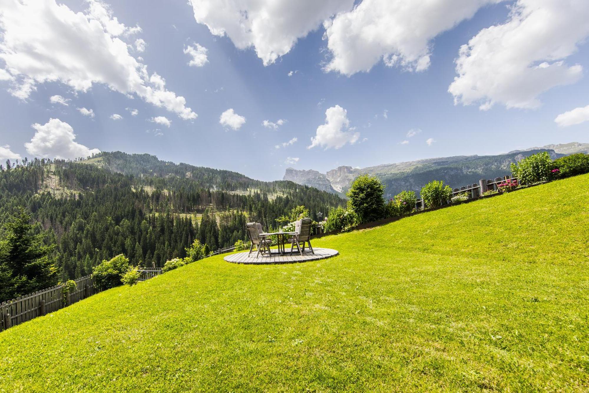 Apartment Ciasa Laoi San Cassiano  Buitenkant foto