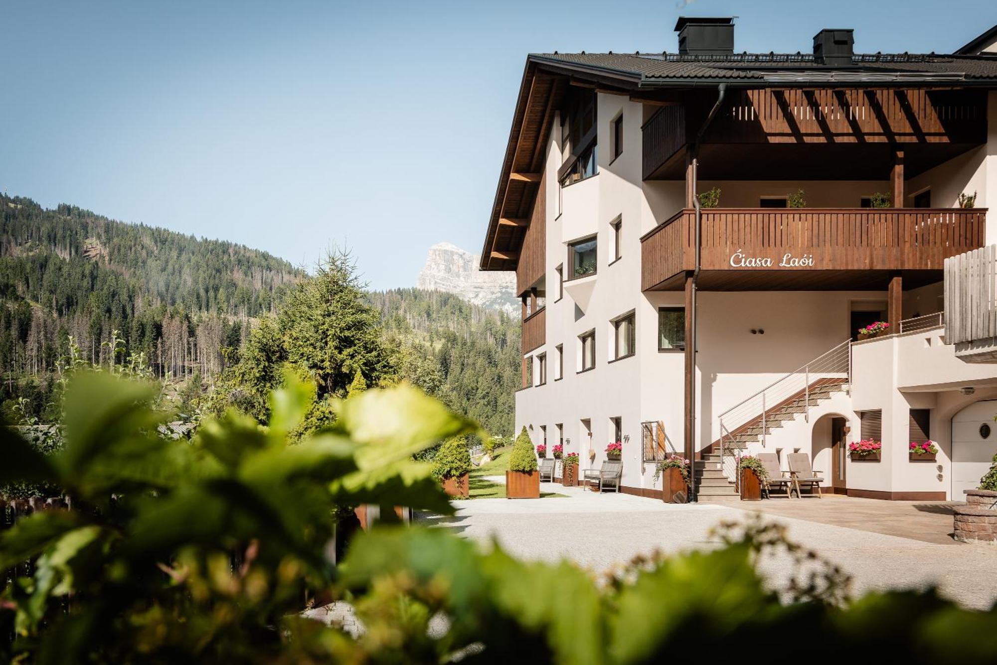 Apartment Ciasa Laoi San Cassiano  Buitenkant foto
