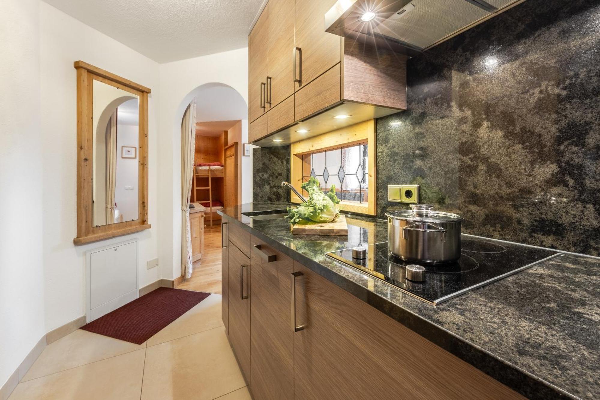 Apartment Ciasa Laoi San Cassiano  Buitenkant foto