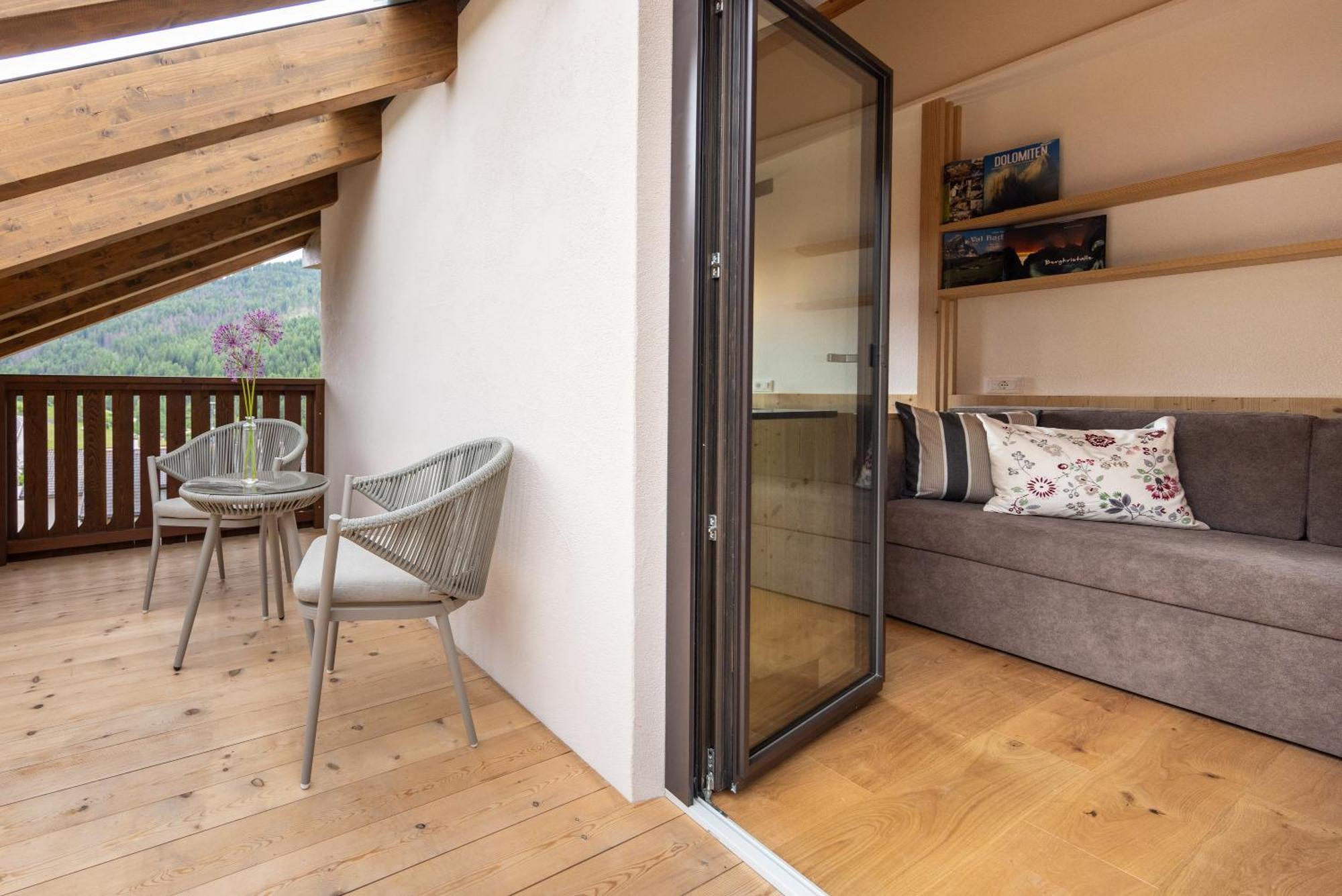 Apartment Ciasa Laoi San Cassiano  Buitenkant foto