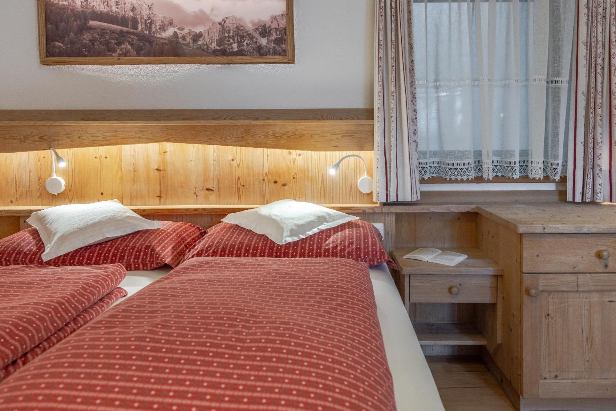 Apartment Ciasa Laoi San Cassiano  Buitenkant foto